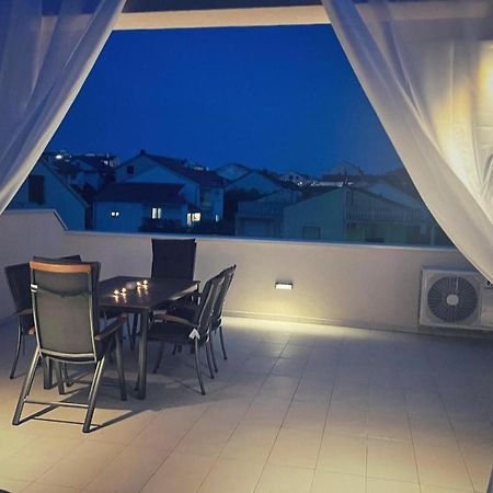 Olive Oasis Penthouse With Jacuzzi Apartment Zadar Exterior photo