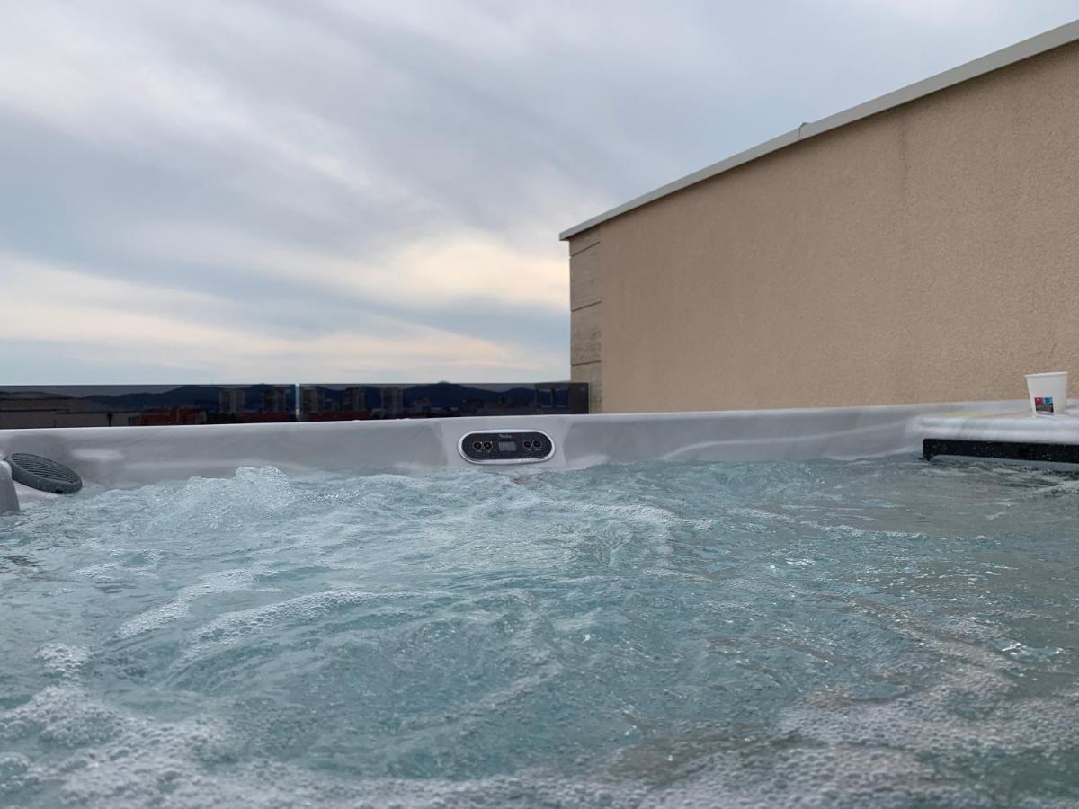 Olive Oasis Penthouse With Jacuzzi Apartment Zadar Exterior photo